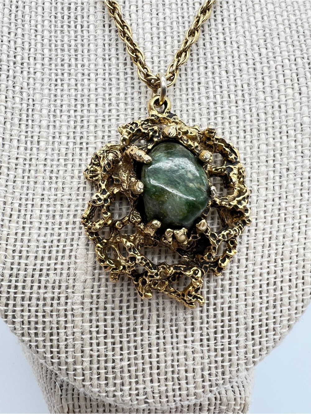 VTG Brutalist Moss Agate Pendant • Gold Tone • Organic Statement - Picture 2 of 10